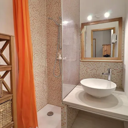 Daire 2p Avec Balcon S/e, Proche Pistes Et Commerces, Equipe - 73550 - Fr-1-182-256 Les Allues