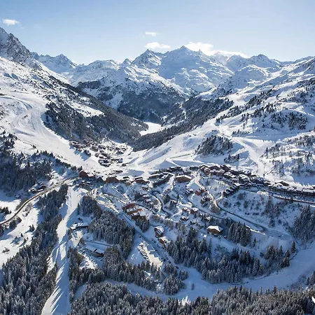 2p Avec Balcon S/e, Proche Pistes Et Commerces, Equipe - 73550 - Fr-1-182-256 *